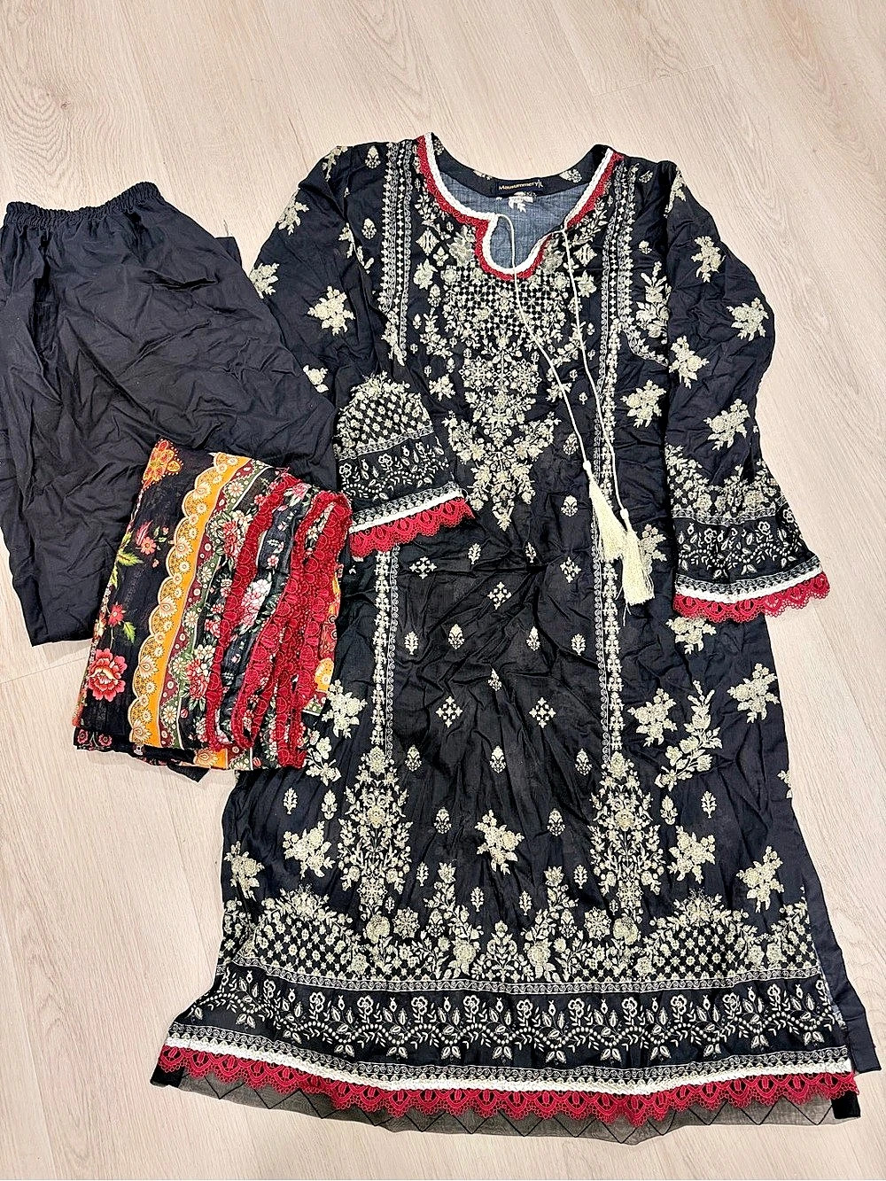 Sapphire Floral Embroidered Kurta Set in Black & Red
